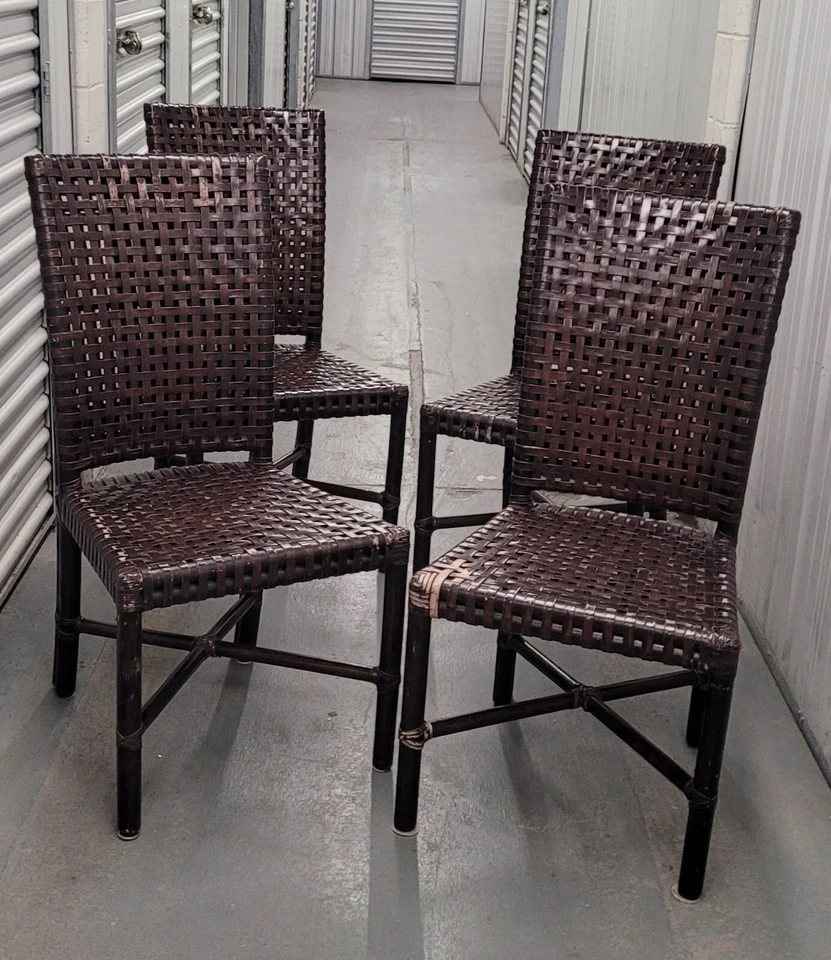 Silla de comedor Baker McGuire orgánica moderna tejida de cuero crudo y ratán marrón Foto 2 de 4