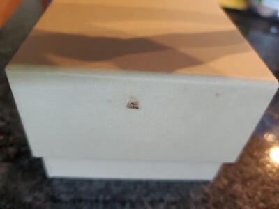 Burberry glasses Case with Cleaning Cloth and Box CASE AND  display picture 3