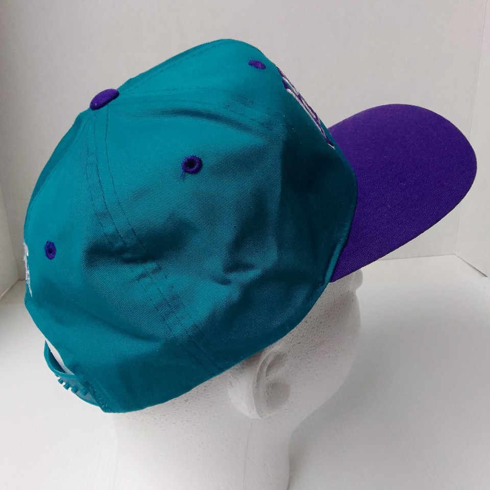 Vintage Starter Hat NBA Charlotte 90s Snapback Basketball