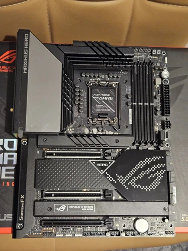 ASUS ROG MAXIMUS Z690 HERO - Intel 1700 - Motherboard 