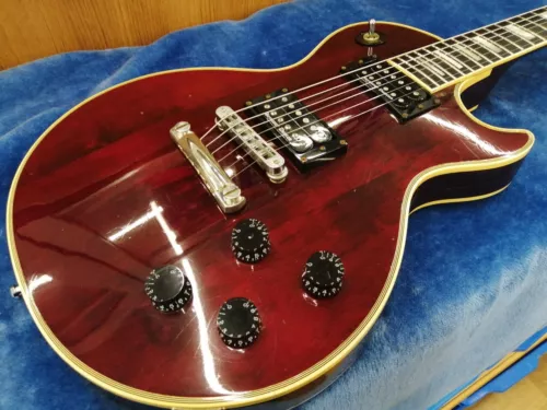 GIBSON LES PAUL CUSTOM 1976 From JAPAN