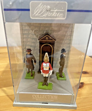 W Britain Collection "The London Scene" Hand Painted Metal Guards In Case