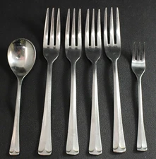 EKCO Eterna COLONIAL RICHMOND * Set of 4 * Dinner Forks Stainless 7 1/2" V. NICE