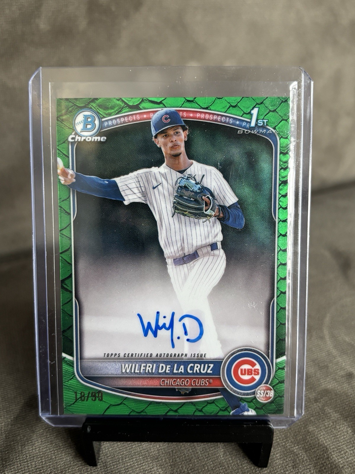 2025 Bowman Chrome Wilfri De La Cruz Green Reptilian 1st Auto /99