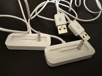 2x original apple Ladestationen Ladekabel für iPod shuffle 2. Generation