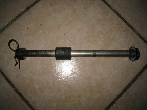 Z 550 GT 550 KZ 550G Steckachse Rad Achse Hinten Hinterrad axle rear wheel