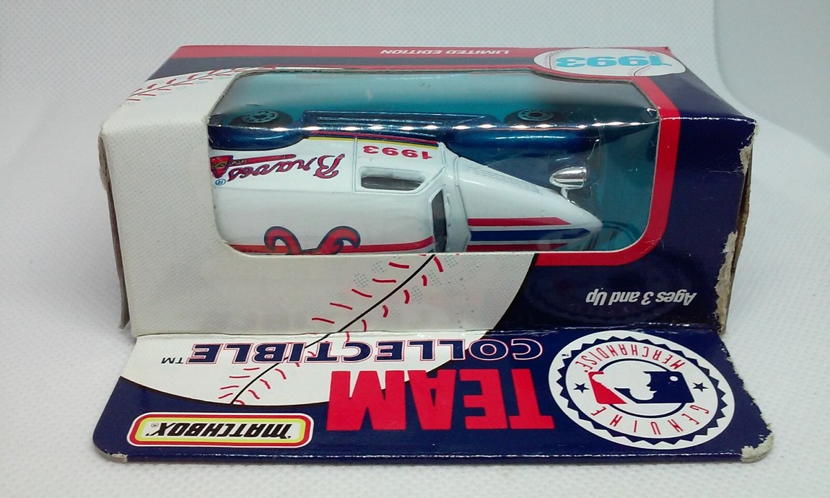Voiture Die-cast Matchbox Atlanta Braves 1993 - Échelle 1:64 - Chevrolet Sedan - Neuf