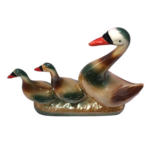 Estatuilla Coleccionable Madre Pato Mallardo Dos Patitos Bisque Porcelana Brasil - Imagen 1 de 7