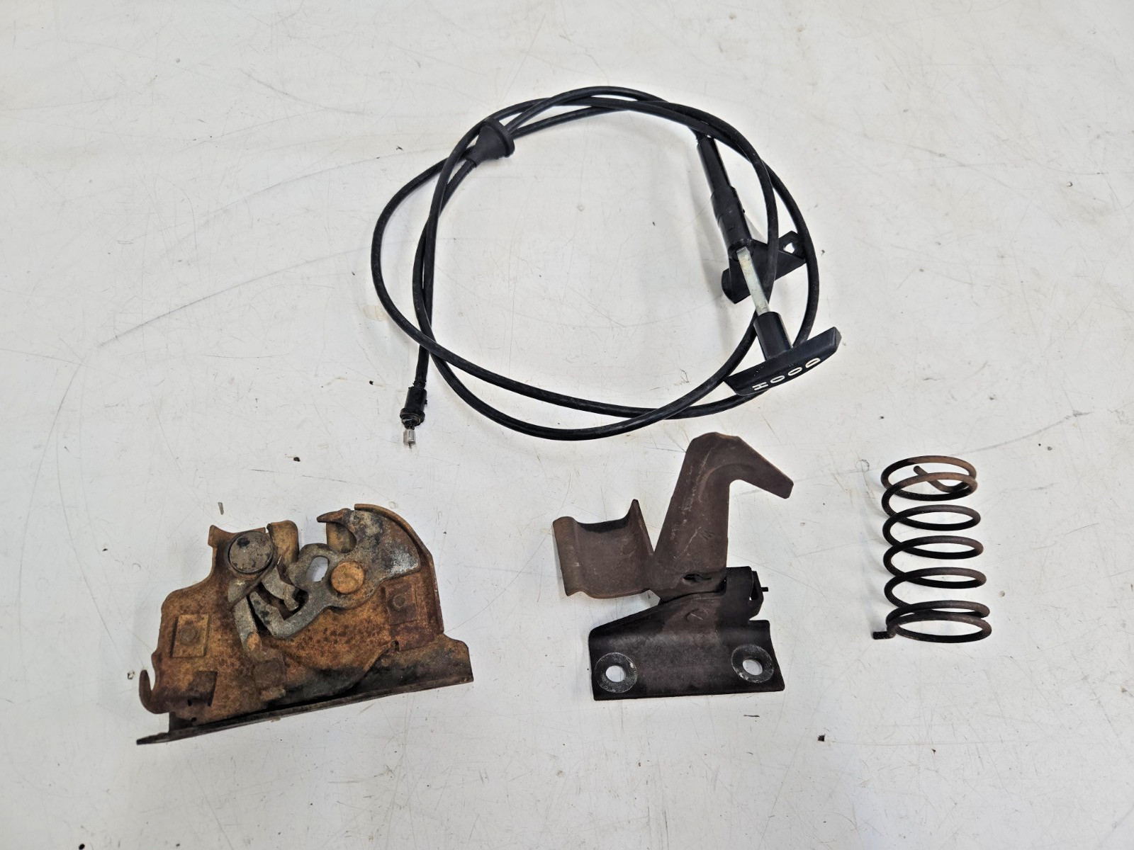 HOOD LATCH SYSTEM CABLE RELEASE CHEVY GMC TRUCK 81-87 SUBURBAN BLAZER 81-91