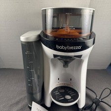 Baby Brezza Formula Pro FRP0045 Automatic Bottle Maker White Black 1.5L Tank