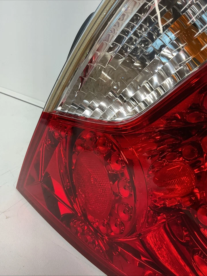 06-07 INFINITI M35 M45 OEM светодиодная задняя лампа правая сторона правая сторона правая - Изображение 4 из 4
