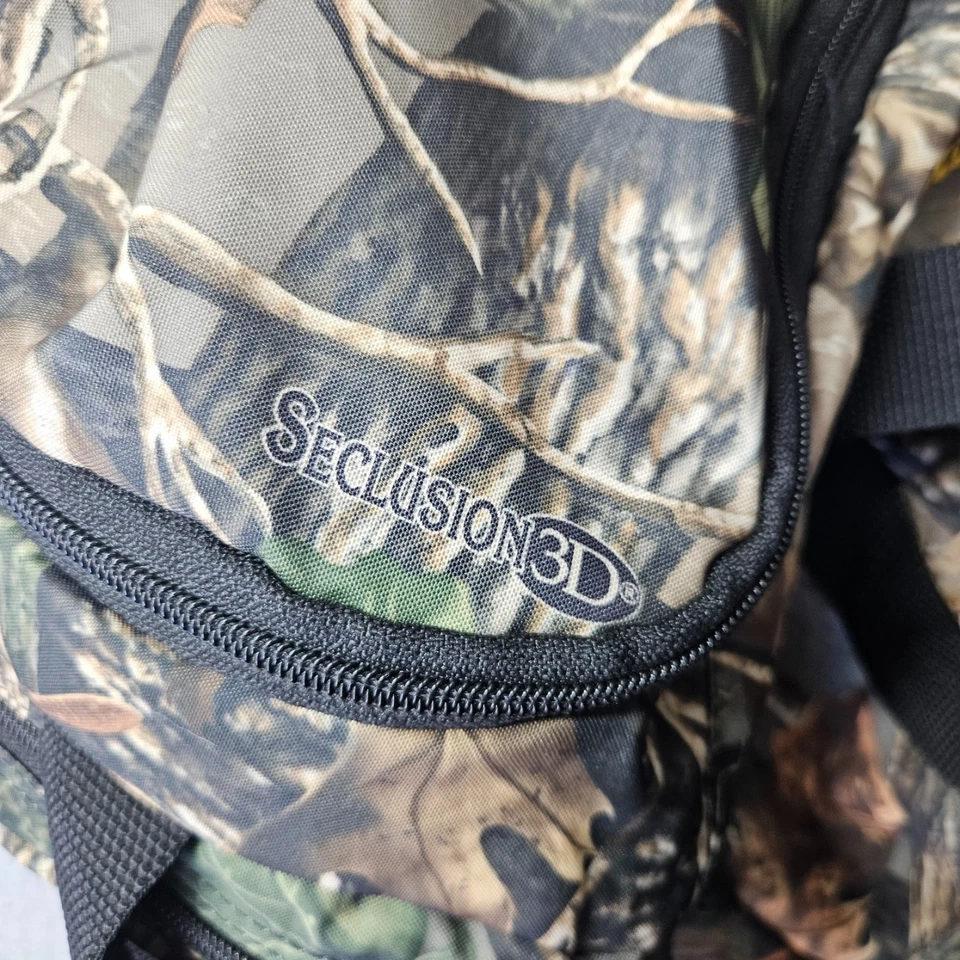 Cabela's Camouflage Duffle Bag Hunting 22" Seclusion 3D - Image 4 of 4