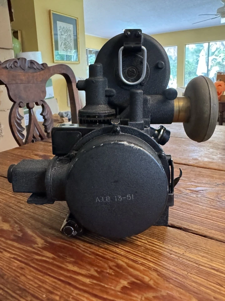 WW2 Korean War Bendix Aviation Aviator Bubble Sextant AN5851-1 and Bakelite Box - Image 3 of 4