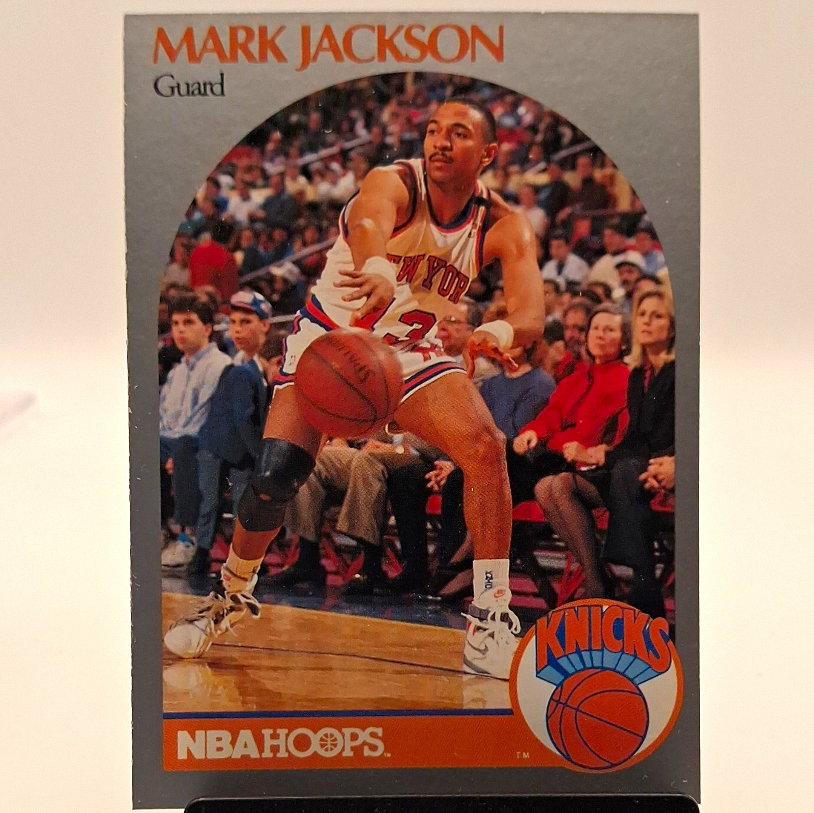 NBA Hoops 1990 Mark Jackson #205 New York Knicks, brothers In Back Famous Card