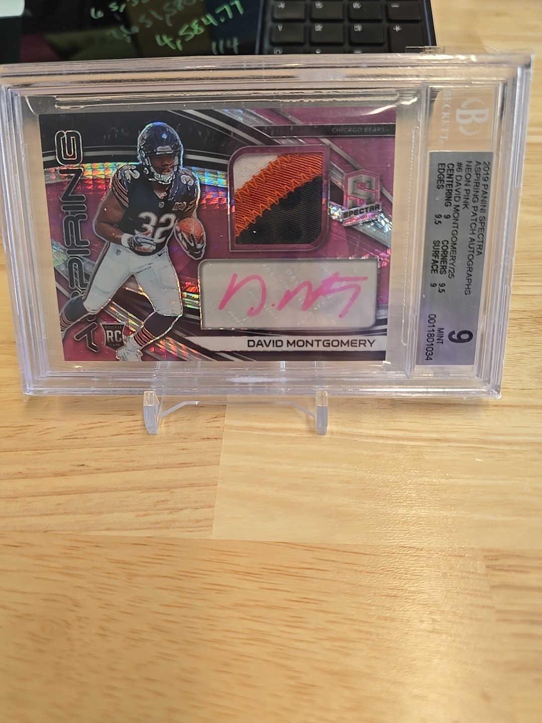 David Montgomery Panini Spectra Aspiring Patch Autographs #APA6 Neon Green