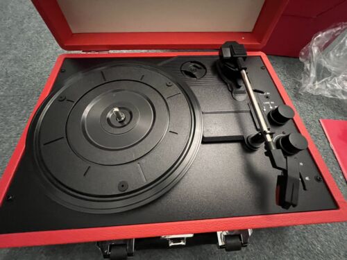 Akai Retro Portable Rechargeable Record Player In Faux Leather Case RED - Afbeelding 1 van 8