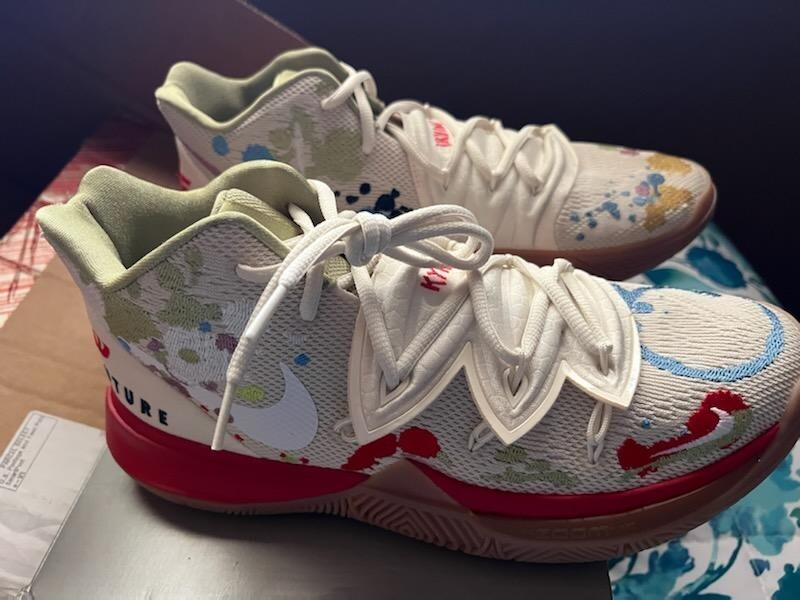 kyrie 5 bandulu Street Couture Mens Size 9.5 New With kyrie 5 bandulu Street Couture Mens Size 9.5 New With
