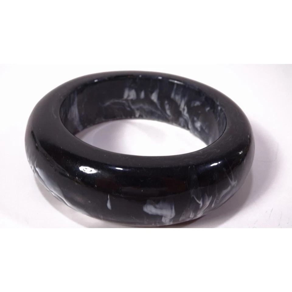 Brazalete grueso de resina remolino para mujer Neiman Marcus Desinger nuevo sin etiquetas 225