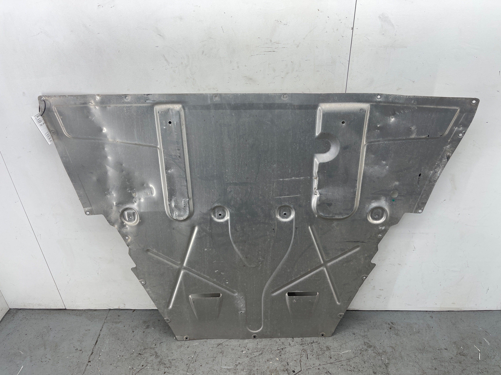 2020-2023 MCLAREN GT REAR UNDER ENGINE UNDERTRAY SPLASH SHIELD *DENTED* OEM 2021