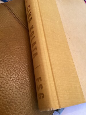 Flu : The Story of the Great Influenza Pandemic of 1918 by Gina Kolata, HC