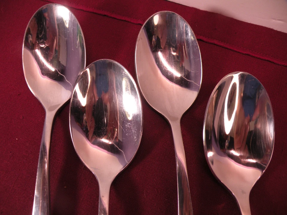 Set of 4 Oneida Stainless Steel Icarus Place Oval Soup Spoons 7 7/8" - Image 2 of 4