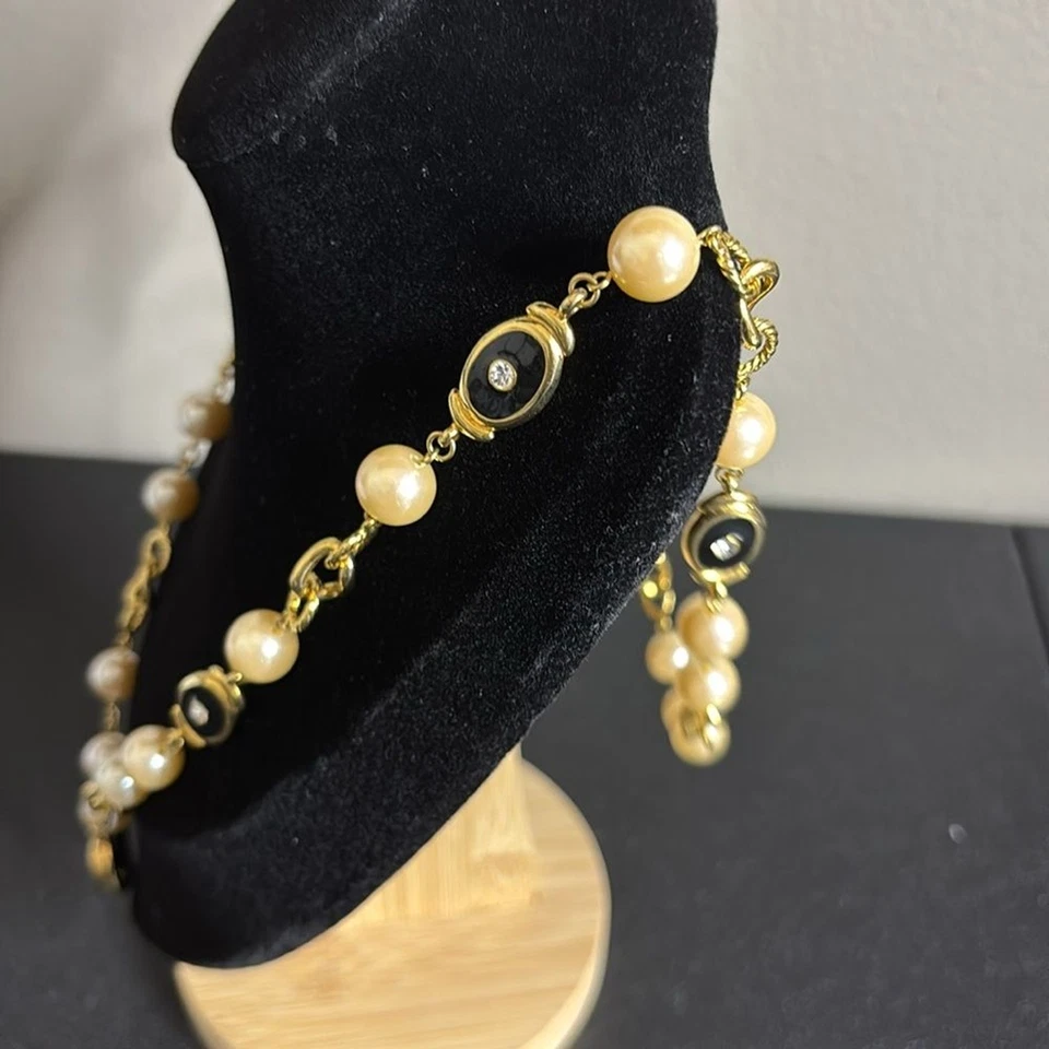 Collar Kenneth Jay Lane KJL Vintage Perla Cadena Larga Esmalte Corazón Tono Dorado Foto 4 de 4