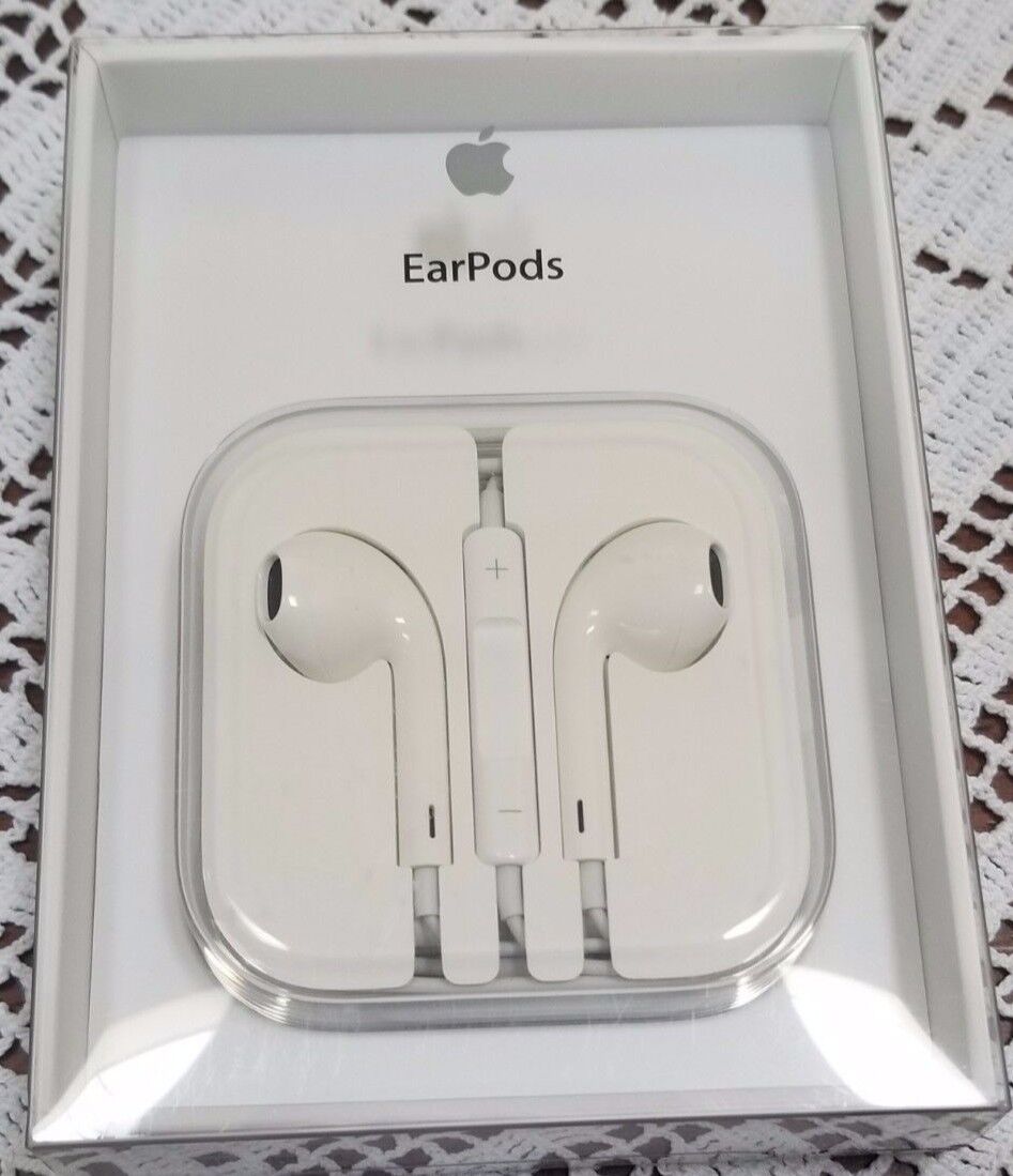 NEW* Genuine Apple MD827LL/A EarPods iPhone 6S, 6, 5S, 5, 4S w