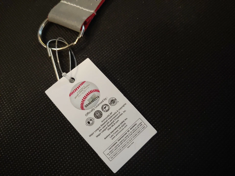 WASHINGTON NATIONALS Official MLB reflective lanyard/removable keychain - Image 4 of 4