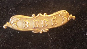 Bijoux Plaque Or Broche De Naissance Bebe Art Deco Haut 1 Cm Larg 3 2 Cm Ebay