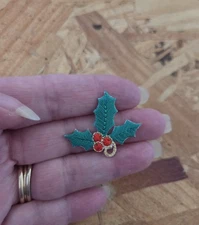 Christmas - Christmas Holly - Embroidered Iron On Applique Patch