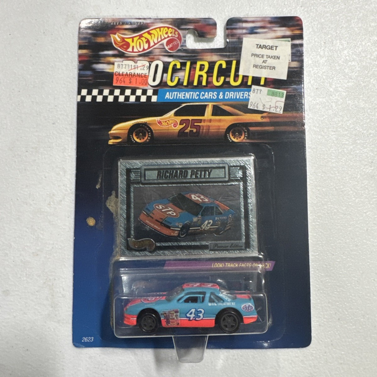 Hot Wheels 1992 Pro Circuit Richard Petty #43 Car 1:64 scale