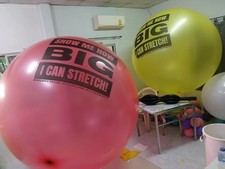 1x customtex Mega round print *Show me how big* mix color  big balloon looner