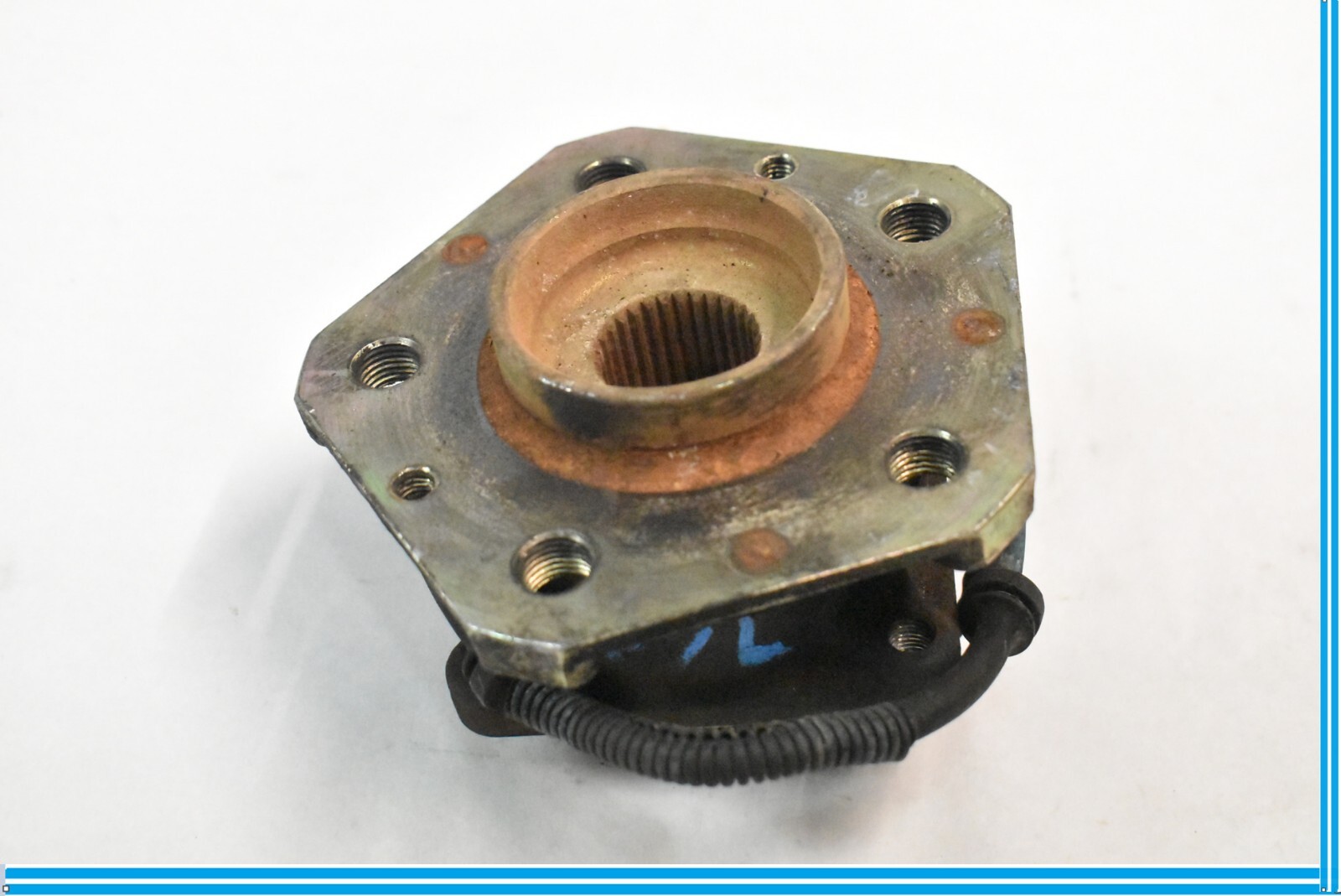 Maserati Quattroporte Front Left Driver Spindle 04-08 