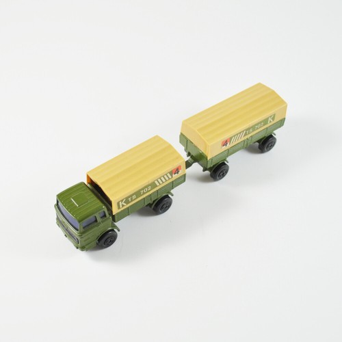 Matchbox TP15 - Military Mercedes Truck & Trailer - Superfast - Military - Picture 4 of 6