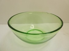 VINTAGE GREEN GLASS MIXING BOWL ART DECO KITCHENALIA