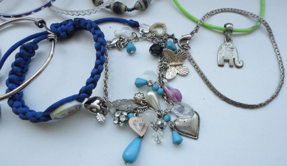 Group Of 15 Vintage Bracelets - Image 2 of 4