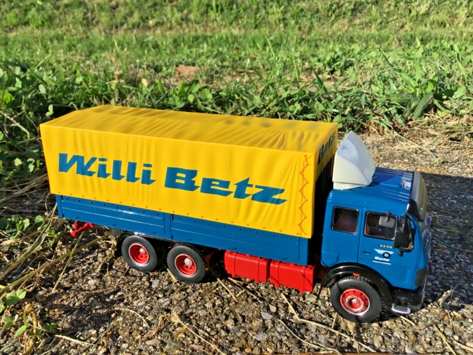 Camion d’Epoca Vintage Truck MERCEDES BENZ 2236 NG"WILLY BETZ" Die Cast 1/43 - Immagine 3 di 4