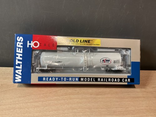 Walthers Gold 932-7263 Ho Kerr-McGee 23k Gal. Coche tanque flujo embudo SHPX 206857 | Condition: Used