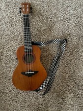 Aklot Ukulele
