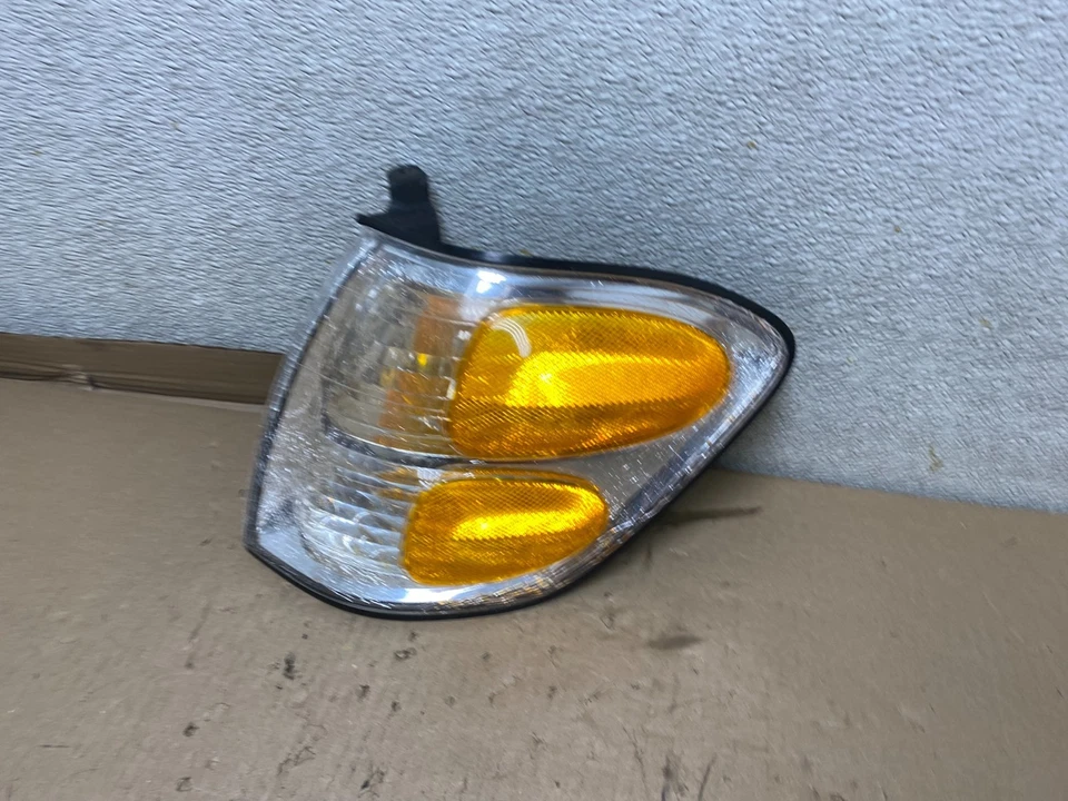 Toyota Sequoia 2001-2004 conductor izquierdo lado derecho estacionamiento intermitente U1064 DW Foto 2 de 4