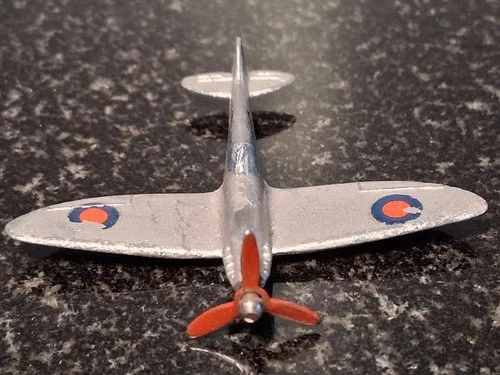 Vintage Diecast DINKY 62a Spitfire. Made In England. 1940s.