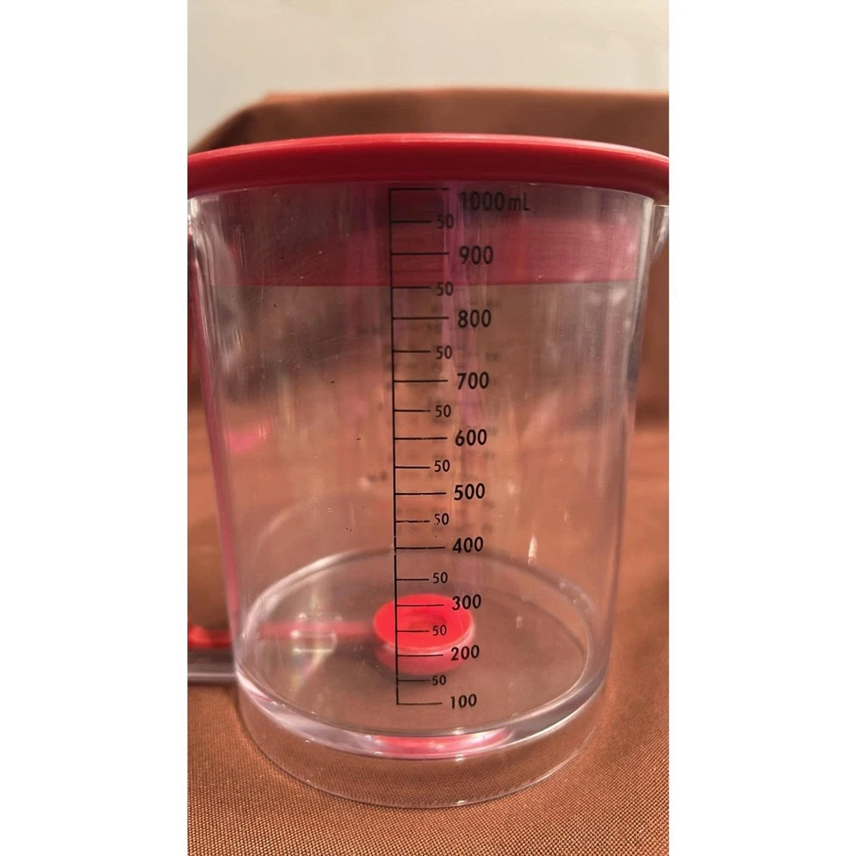 Swing-A-Way 4 cup Easy Release Fat/ Gravy Separators - Image 3 of 4