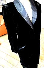 Vintage Holt Renfrew Black Velour  W/Satin Collar Dress  Size 10 pc/