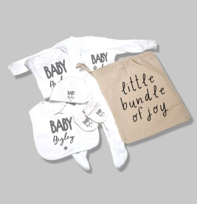 PERSONALISIERTES Krankenhaus Neu Baby Set, Unisex Coming Home Set, Strampler Lätzchen Mütze