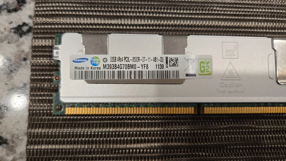 Módulo de memoria Samsung M386B4G70DM0-CMA3 32 GB DDR3 SDRAM Foto 2 de 4