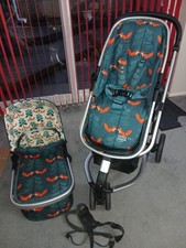 Cosatto Giggle Pram & Carry Cot Furry Friends in Imacualte Condition