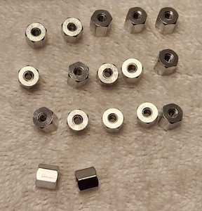 New Lot of 17 Standoff, 1/4" Hex, F-F, #4-40, 1/4" Length Aluminum 36-2201-ND