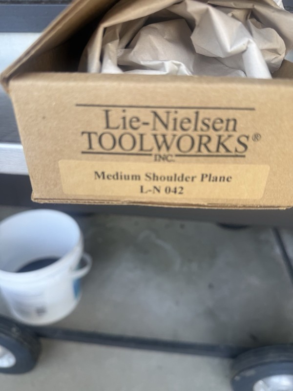 Lie-Nielsen Toolworks L-N 042 Medium Shoulder Plane, Steel Blade 1in, 7in