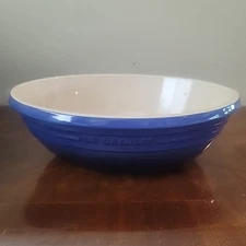 Le Creuset ~ Large Oval Serving Bowl ~ 3.6 QT / 3.4 L Cobalt Blue Stoneware