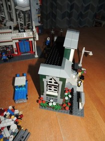 2007 Lego 10184 Town Plan 100% complete with manual & box 50th Anniversary NICE!